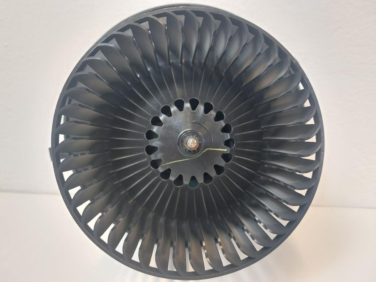 VW Golf 8 VIII CD Variant Gebl&auml;semotor Innenraumgebl&auml;se Heizungsgebl&auml;semotor