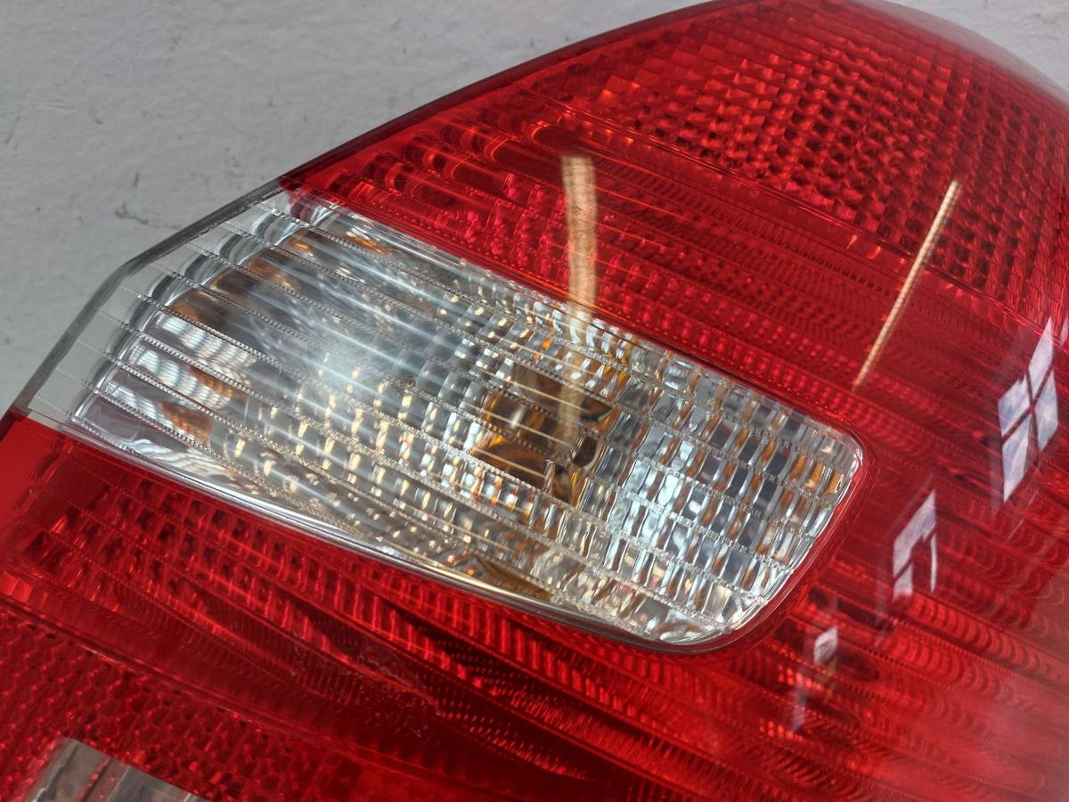 Skoda Fabia 5J R&uuml;ckleuchte rechts R&uuml;cklicht Heckleuchte 5 t&uuml;rer 2006 bis 2014
