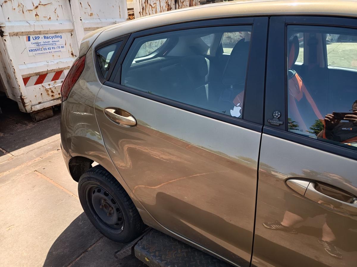 Ford Fiesta VI original T&uuml;r hinten rechts Castano-Braun Metallic Baujahr 2012