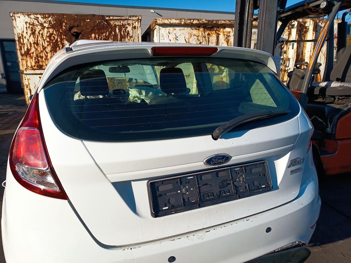 Ford Fiesta VI CCN JA8 orig Heckklappe mit Scheibe Kofferraum Frost-Wei&szlig; Bj 2013