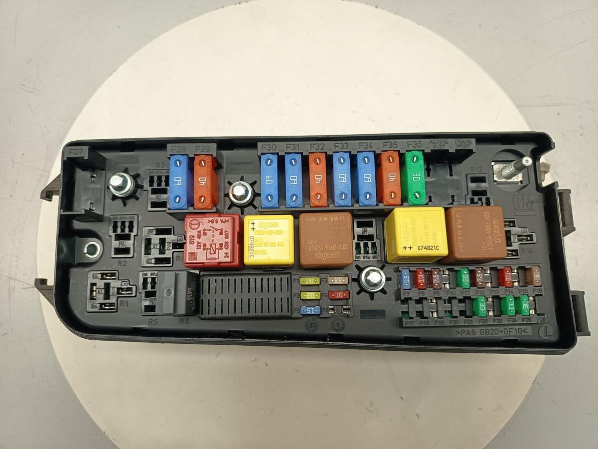 Opel Signum original Sicherungskasten Multfunktionsrelais entheiratet 13241892