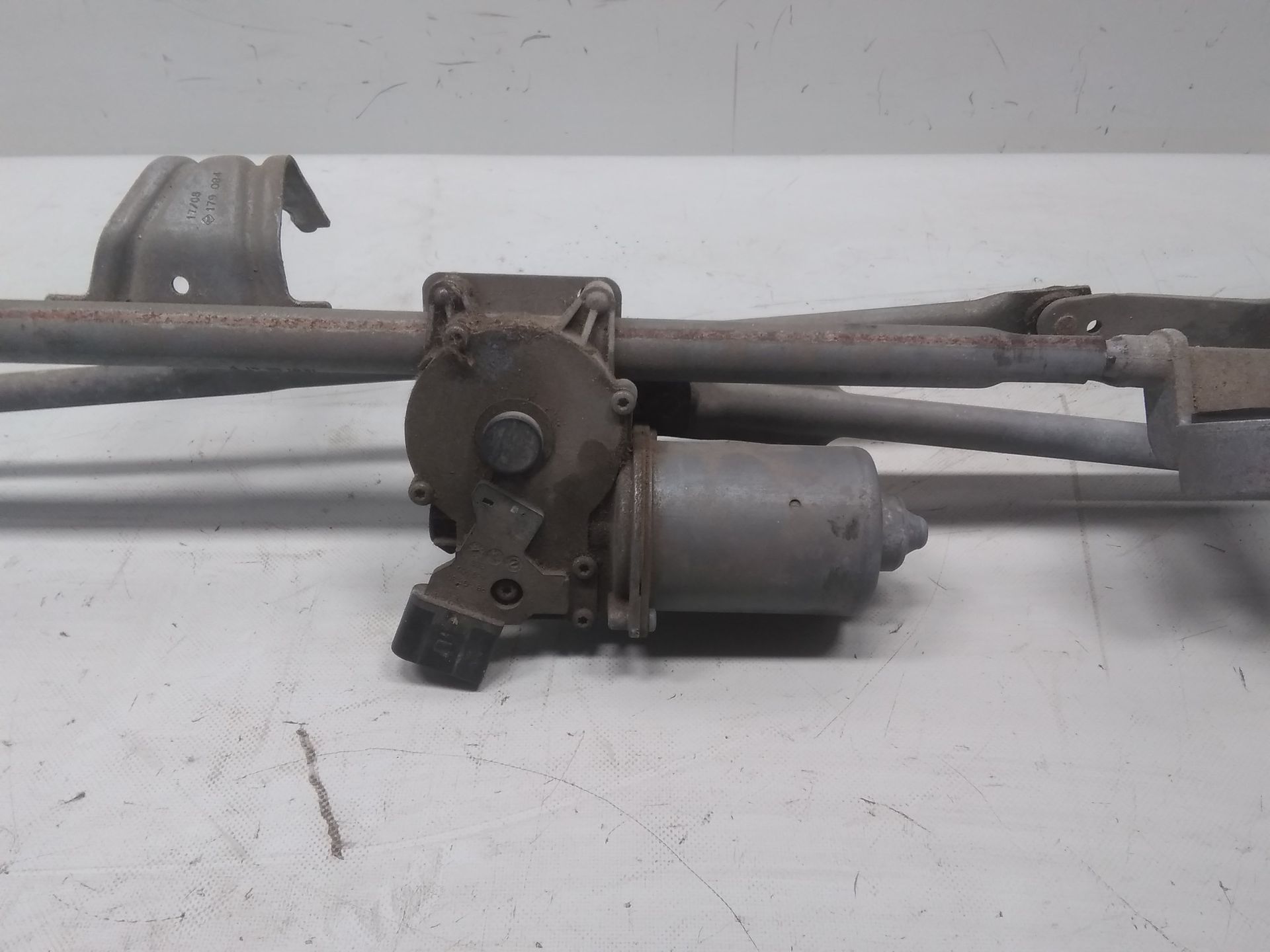 Opel Zafira B original Wischermotor mit Wischergest&auml;nge vorn Bj.2008