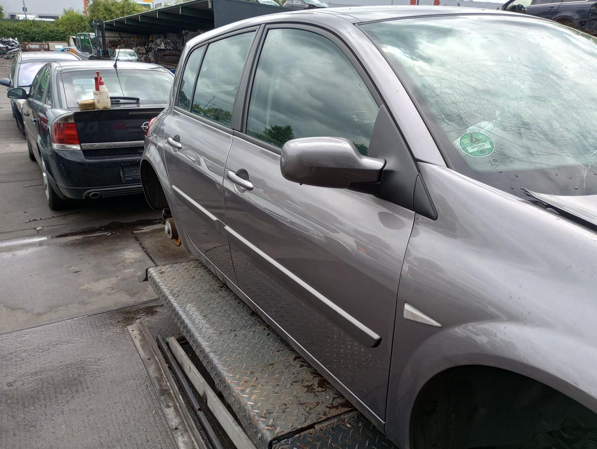 Renault Megane II 5türer orig Tür vorn rechts Beifahrer (Roh) KNG Stahlgrau Bj08