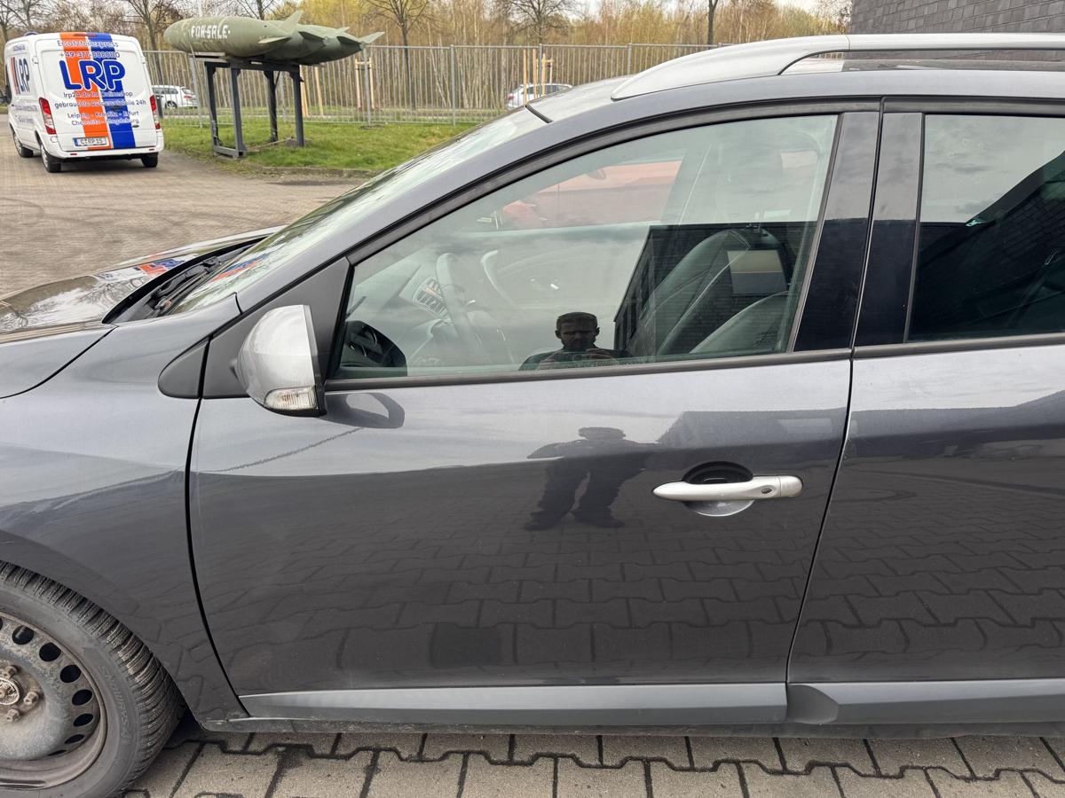 Renault Megane 3 Grandtour original T&uuml;r vorn links TEB66 Graphitschwarz Rohbau Bj.2011