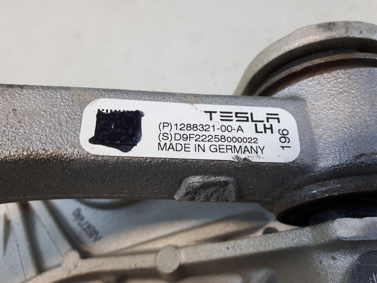 Tesla Model Y original Querlenker Vorderachse oben links mit Lagerbock Bj.2023