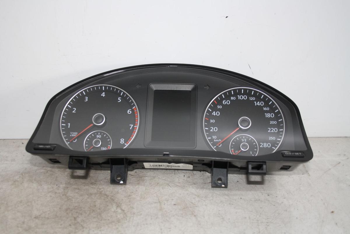 VW Scirocco III 3 orig Kombiinstrument Tacho 1K8920874 Bj 2012