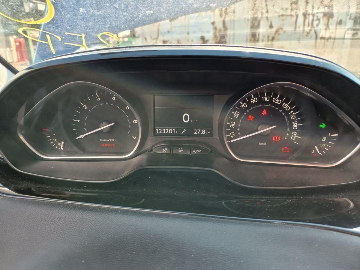 Peugeot 208 I orig Kombiinstrument Tacho Benzin 126Tkm Bj 2012