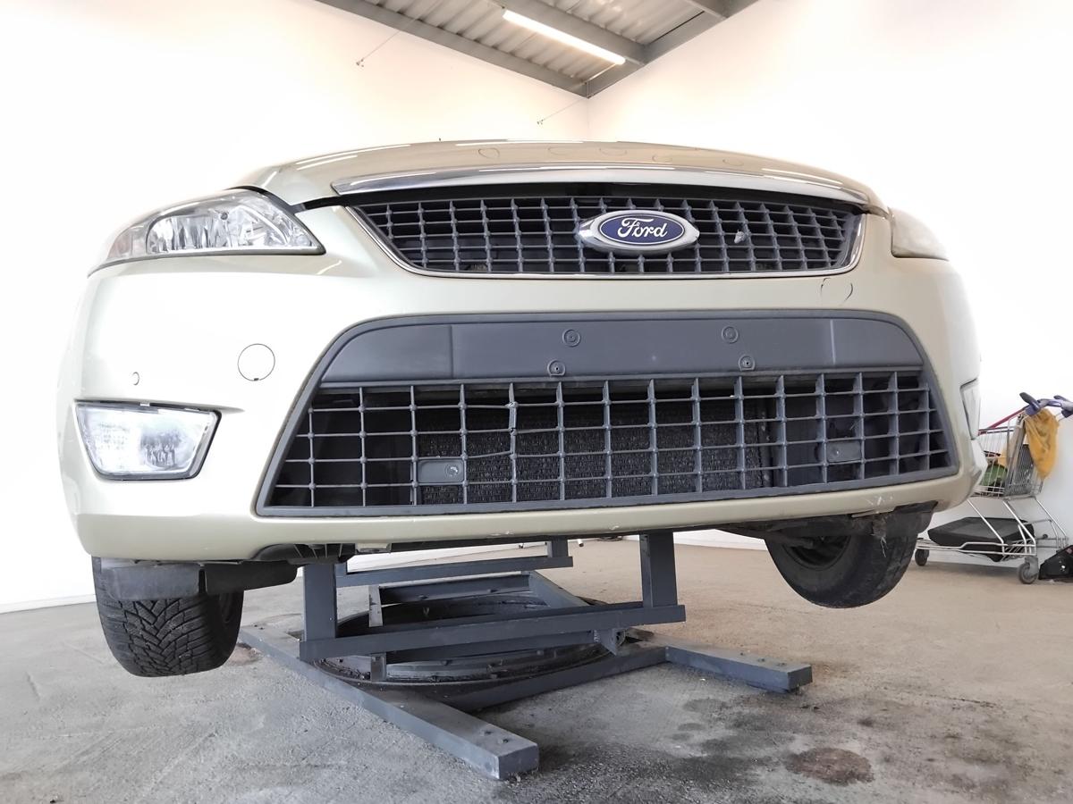 Ford Mondeo 4 BA7 original Sto&szlig;stange Sto&szlig;f&auml;nger vorn mit PDC Grill BJ2007 Champagnermetallic