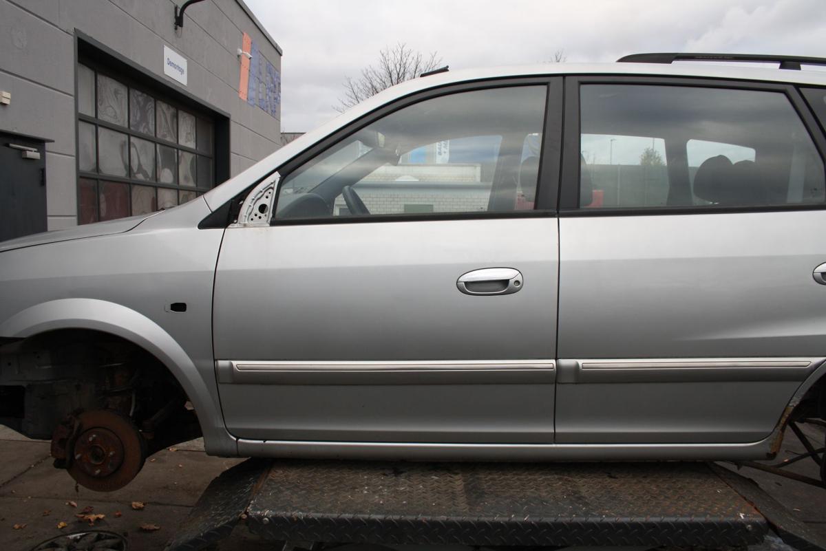 Kia Carens II orig Tür vorn links Fahrertür C5 Starsilber met Bj 2006