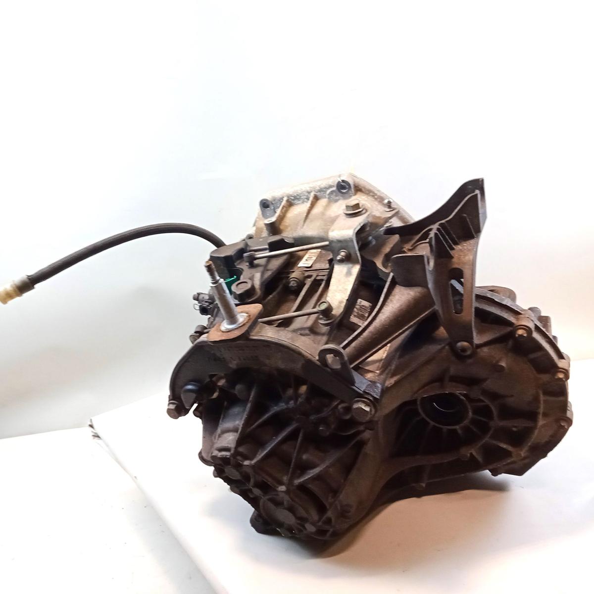 Mercedes Vito 111CDI 447 6-Gang Schaltgetriebe 700730 PF6084 1.6TD 84kw Bj.2014