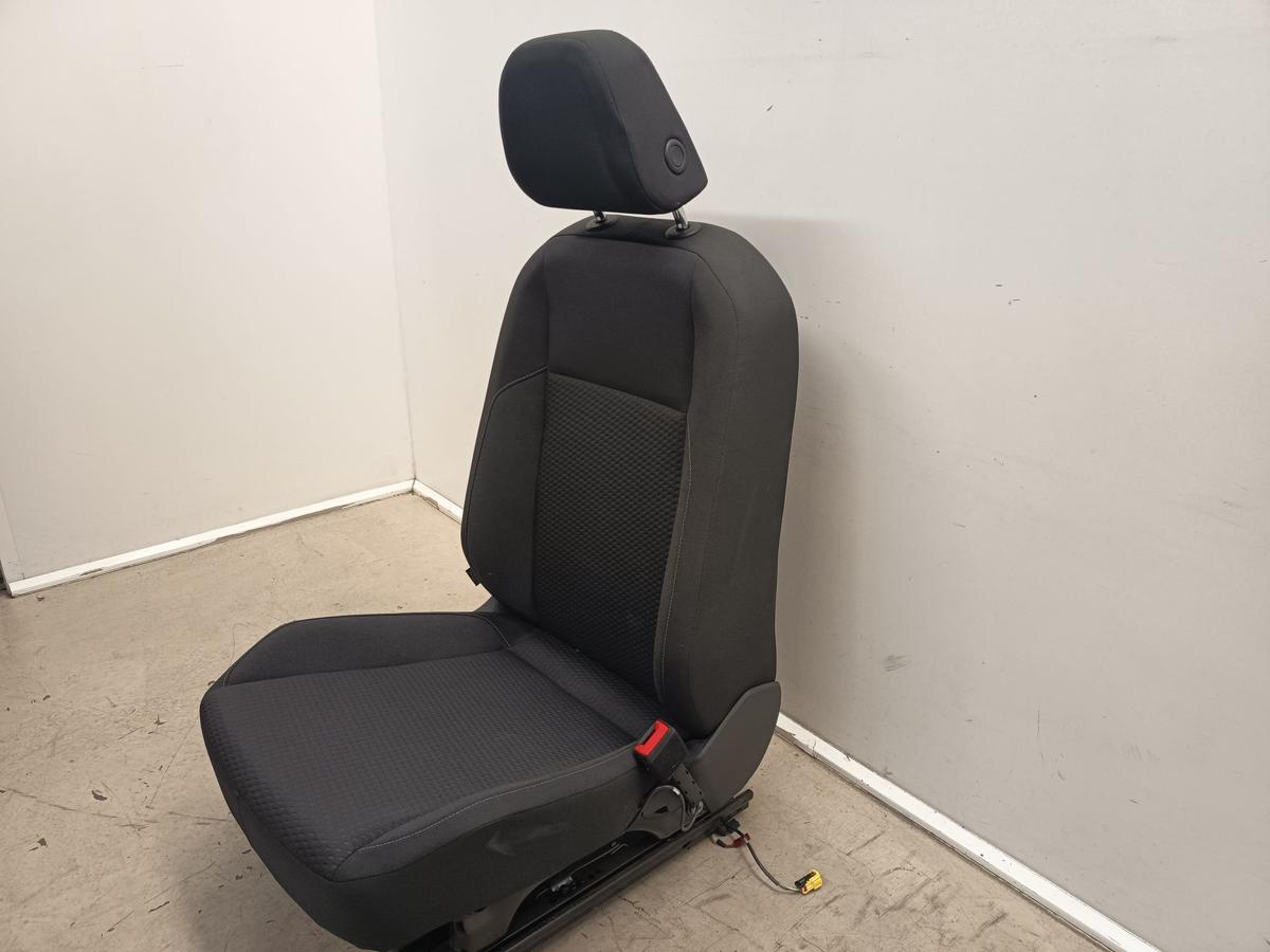 VW Polo VI AW orig Sitz vorn rechts Beifahrerseite Titanschwarz Quarz Bj 2021