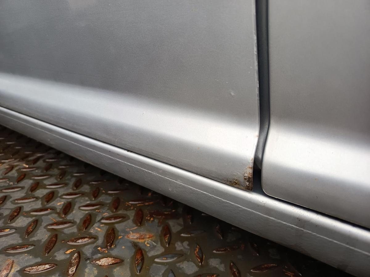 VW Golf IV Variant original T&uuml;r vorn links Fahrer A7W Reflexsilber Bj 2003