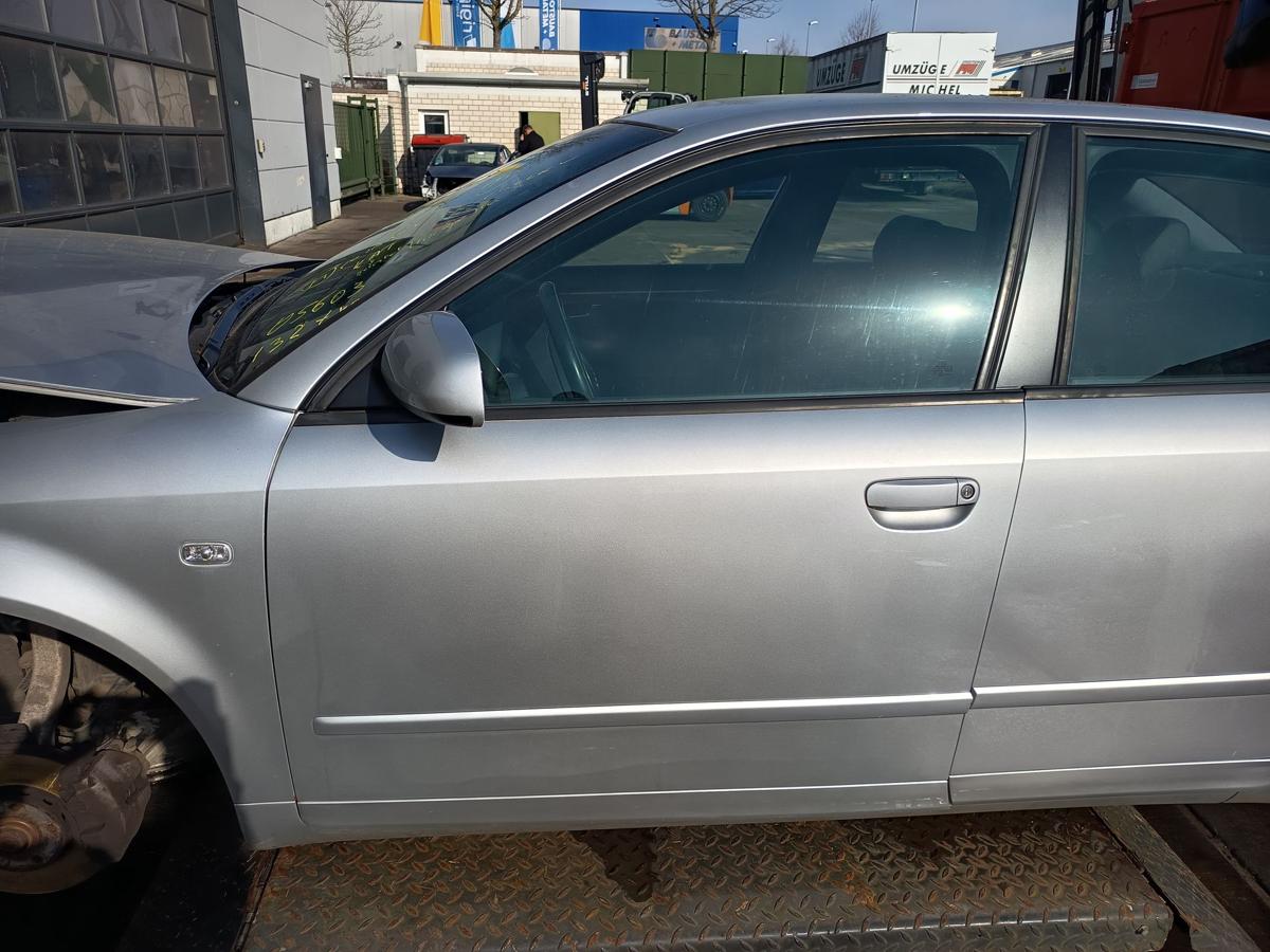 Audi A4 B6 original T&uuml;r vorn links Fahrer Y7W Lichtsilber Bj 2003