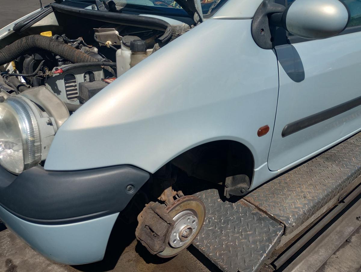 Renault Twingo C06 orig Kotflügel links MV632 Grau Bj 2002