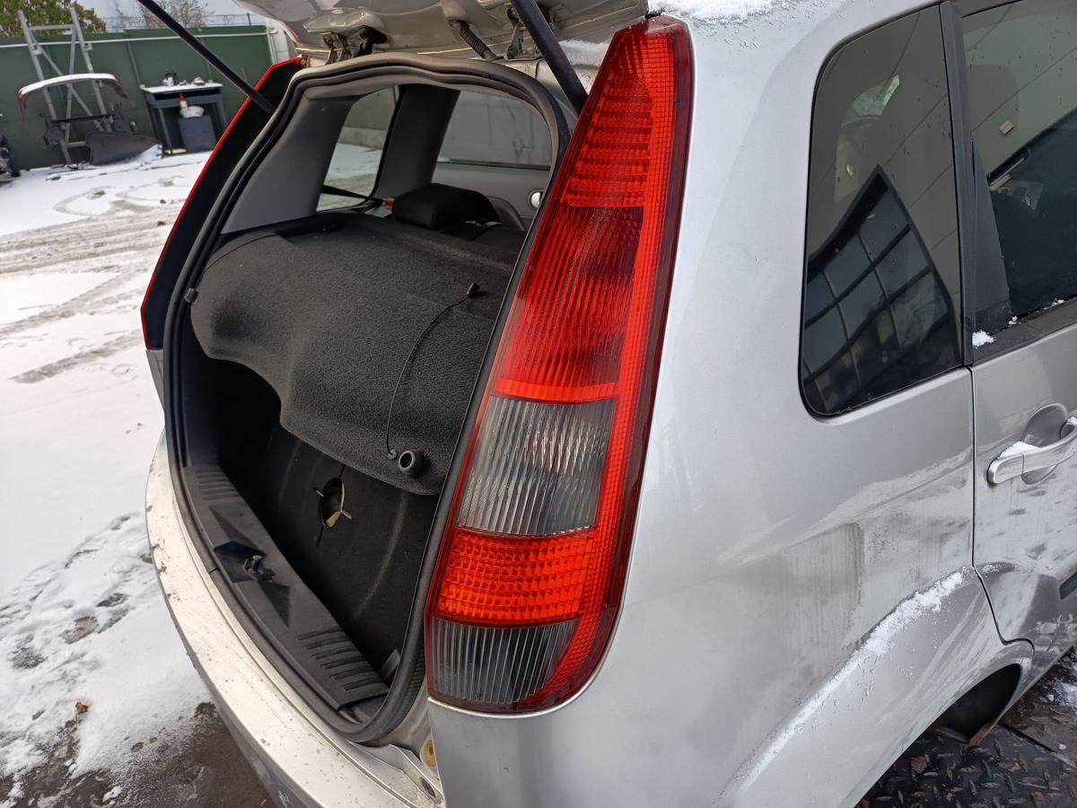 Ford Fiesta VI 5t&uuml;rer original R&uuml;ckleuchte rechts Heck/Schluss/Licht Bj 2005