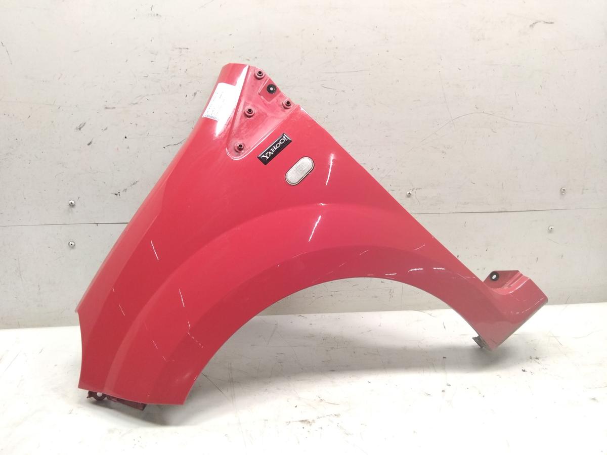 Renault Twingo 2 original Kotfl&uuml;gel vorn links rot uni BJ2012