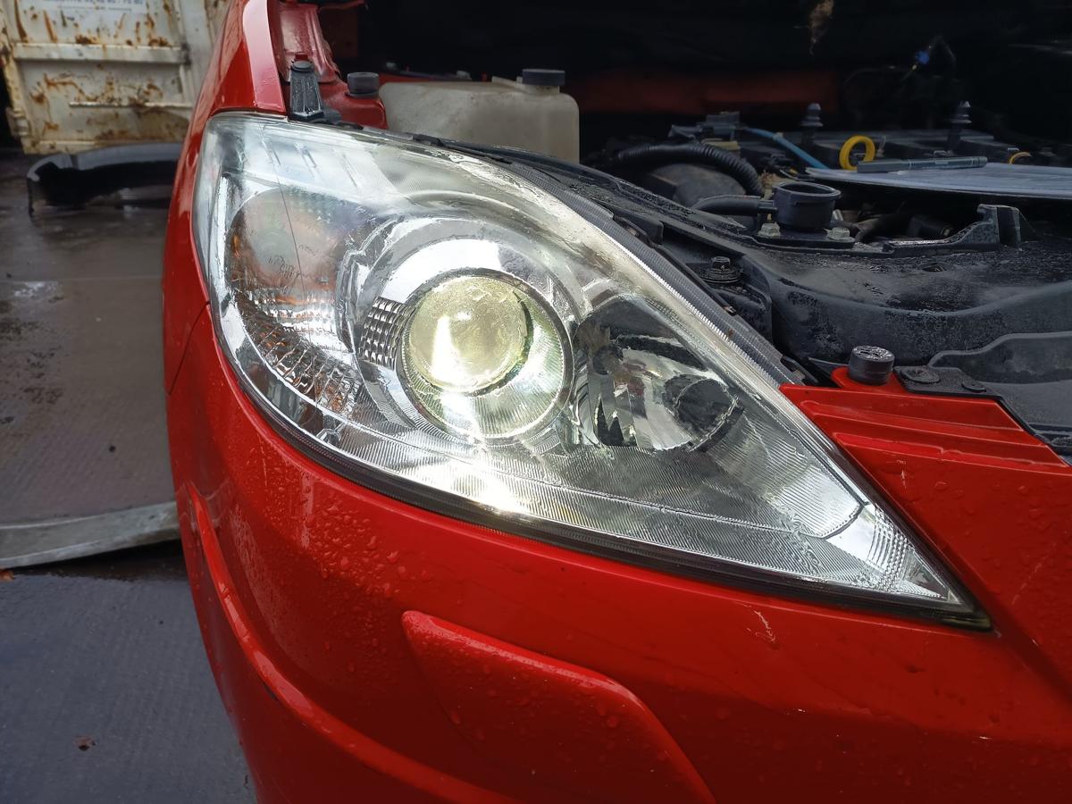 Mazda 5 CR orig Scheinwerfer rechts Xenon Front rot Bj 2009