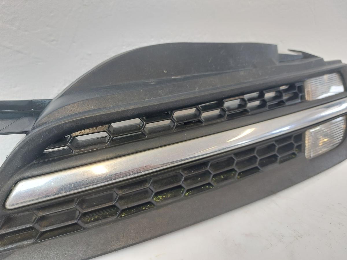 Nissan Micra K12 Grill Kühlergrill Frontgrill links Blinker weiss 05 bis 09