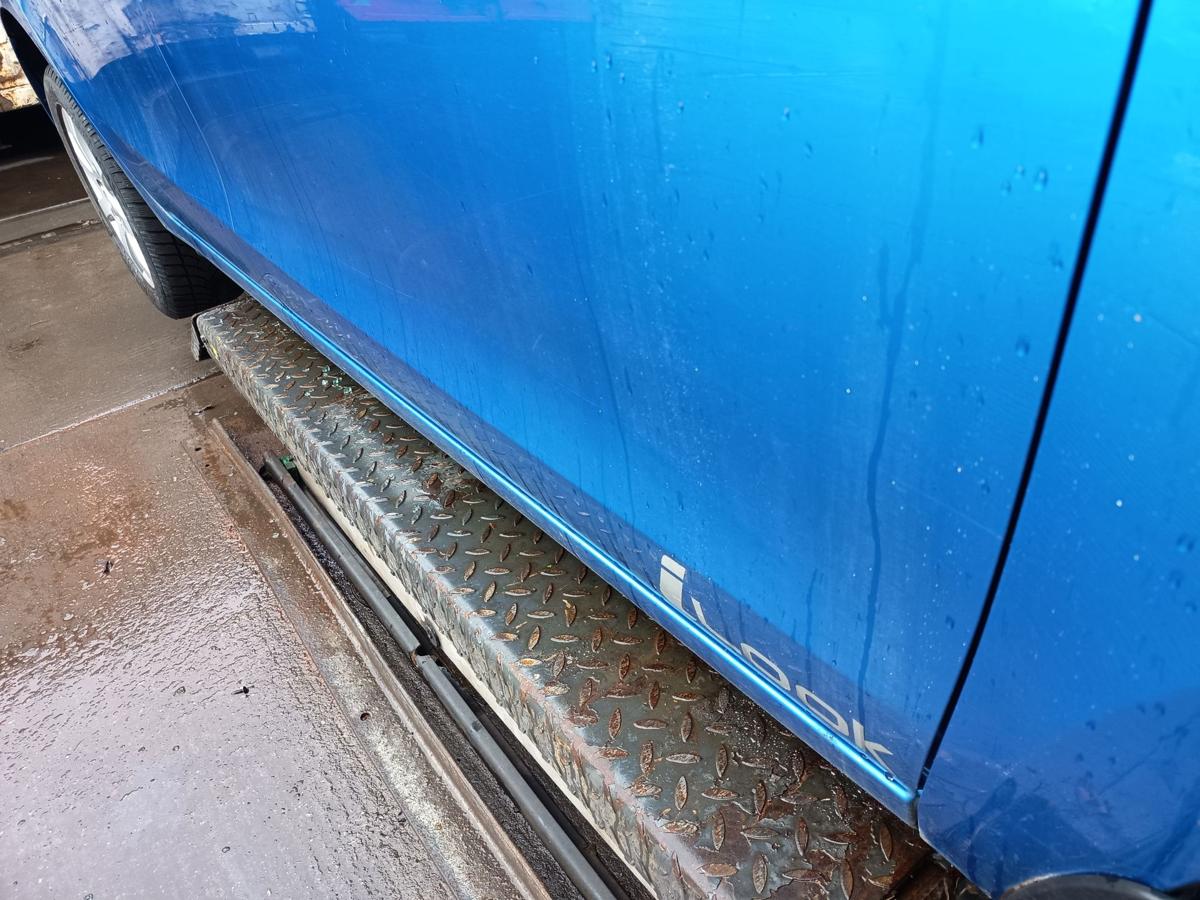 Hyundai i30cw FD original T&uuml;r vorn rechts Beifahrer BV Vivid blue Bj 2010