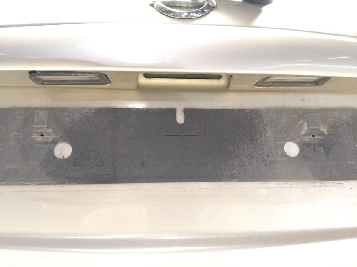 Nissan Almera N16 orig Heckklappe EY2 Vegasgold mit Heckscheibe Flie&szlig;heck BJ2003