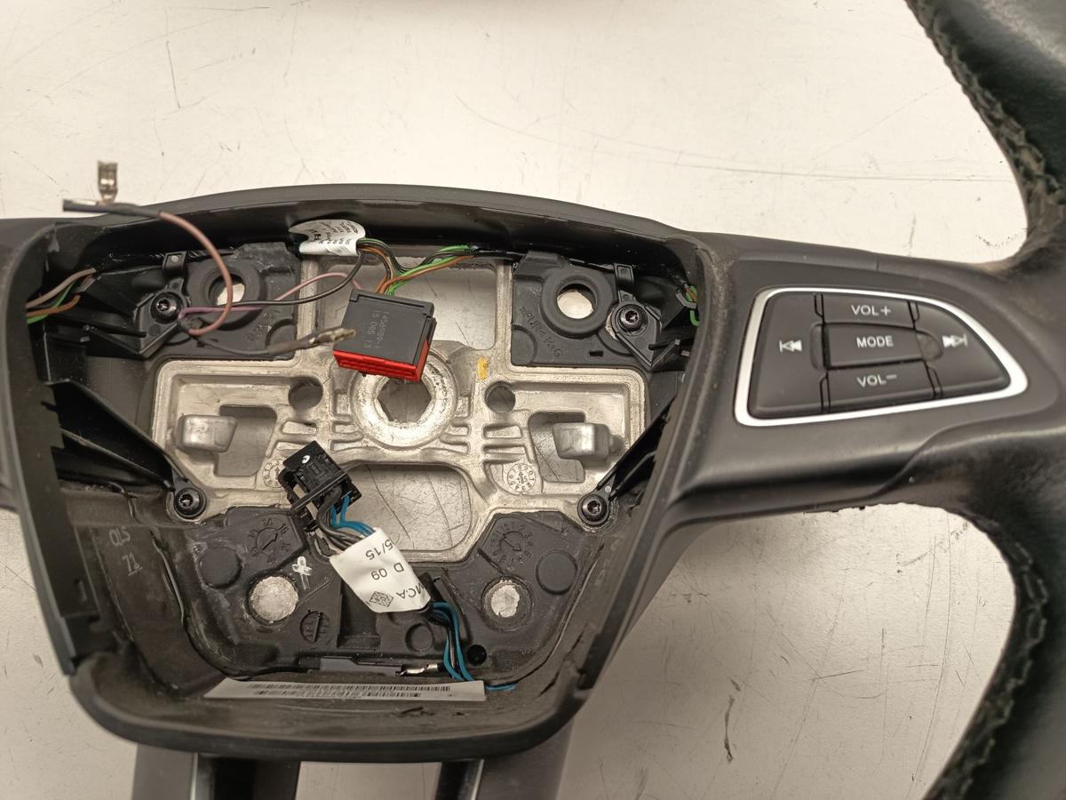 Ford Focus III orig Lenkrad Leder mit Multifunktion Lenkradheizung Baujahr 2015