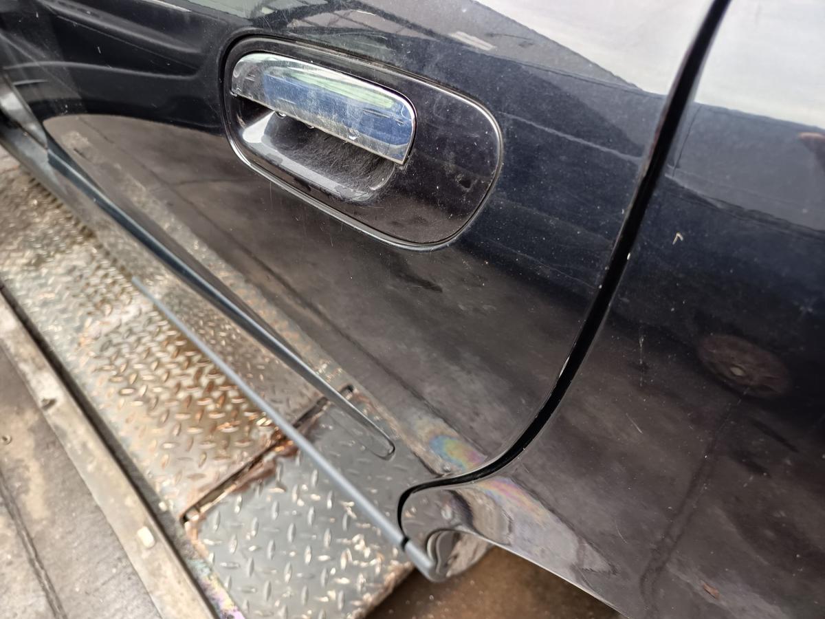 Volvo V70 II original Tür hinten links Fond 452 Saphirschwarz Bj 2005