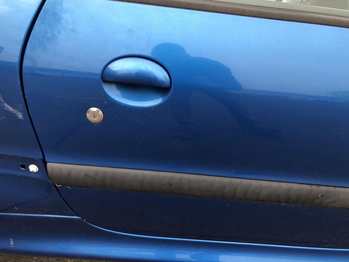 Peugeot 206CC Typ 2D T&uuml;r vorn rechts Beifahrert&uuml;r im Rohbau KMF Poseidon Blau