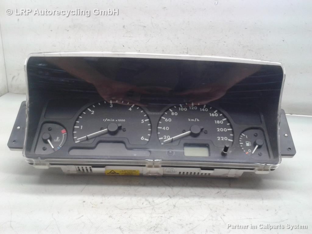 Land Rover Discovery TG BJ1999 Tacho Kombiinstrument YAC114020 LR0009002 S0140A0019