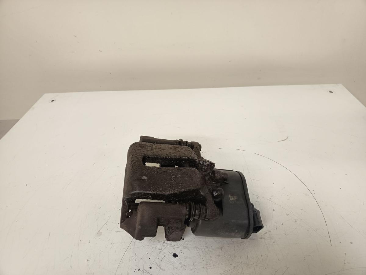 Volvo XC60 I Y20 orig Bremssattel hinten rechts elekt 2,4l 129KW Diesel Bj 2010