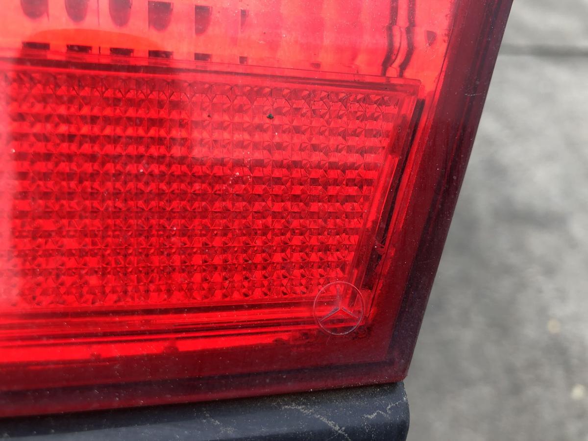 Mercedes E Klasse S211 Mopf R&uuml;ckleuchte innen rechts Heckklappe T Modell OEM