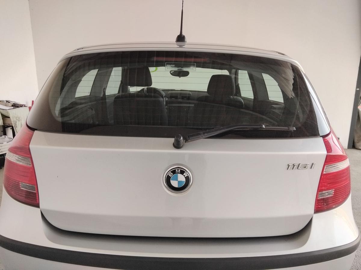 BMW 1er E81 Heckklappe titansilbermetallic 354 inkl. Scheibe 3-Türer BJ2008