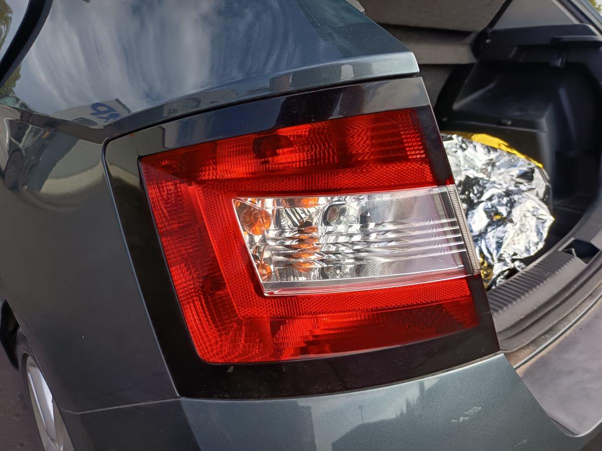 Skoda Fabia III NJ Limo original R&uuml;ckleuchte links Heckschlusslicht Bj 2015