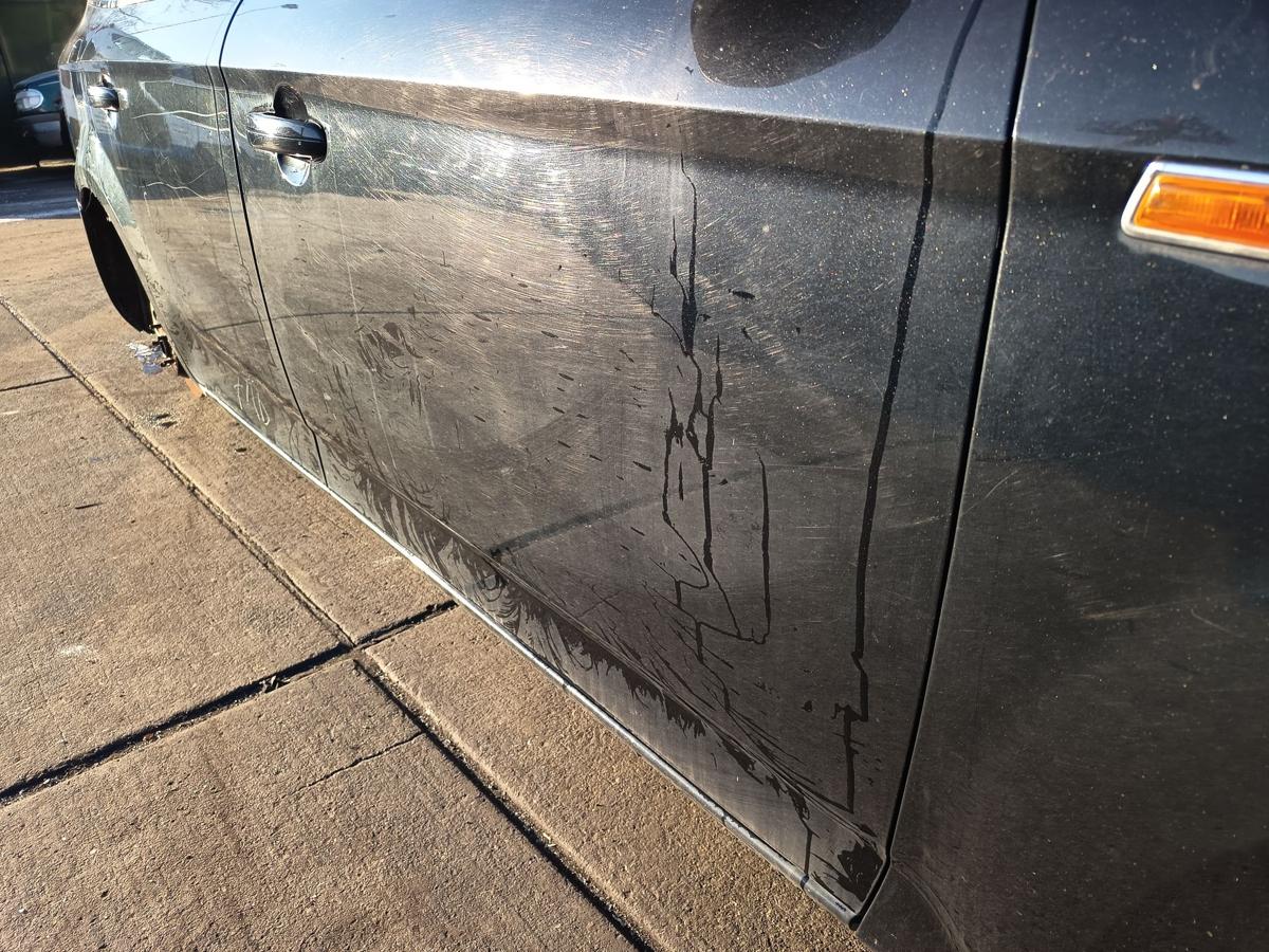 Ford Mondeo IV original T&uuml;r vorn rechts Beifahrer Pantherschwarz Bj 2009