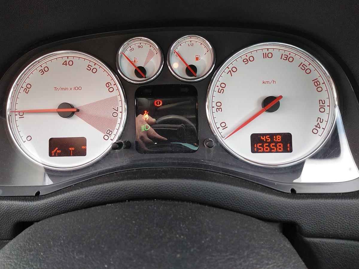 Motor RFJ 2.0 103kw Peugeot 307CC 156581km Bj.2005
