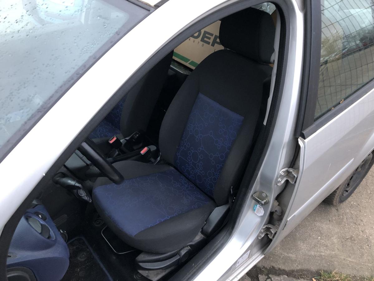 Ford Fiesta JD3 JH1 ab05 Sitz vorne links Fahrersitz 5t&uuml;rer Stoffbezug