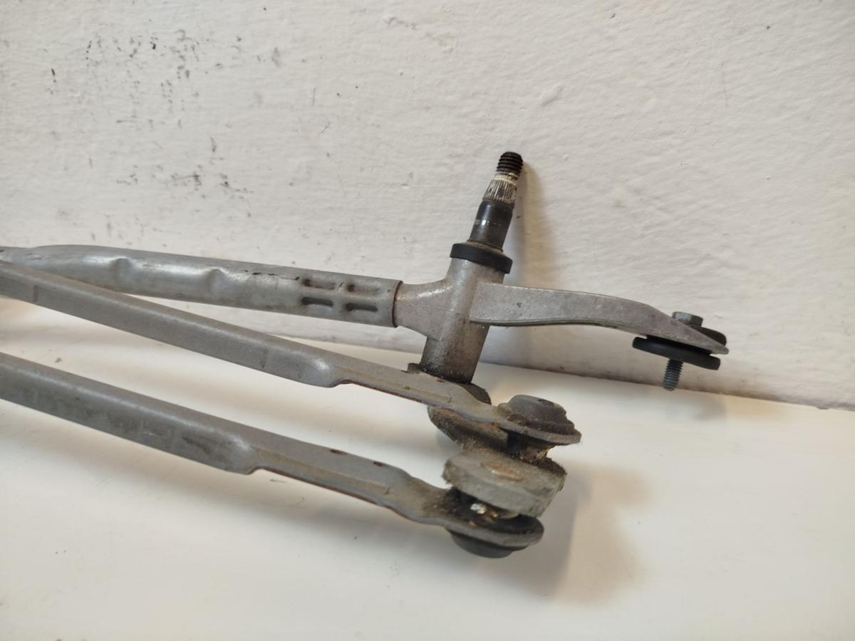 Peugeot 308 SW T9 Wischergest&auml;nge mit Wischermotor vorn Bosch 3397021828