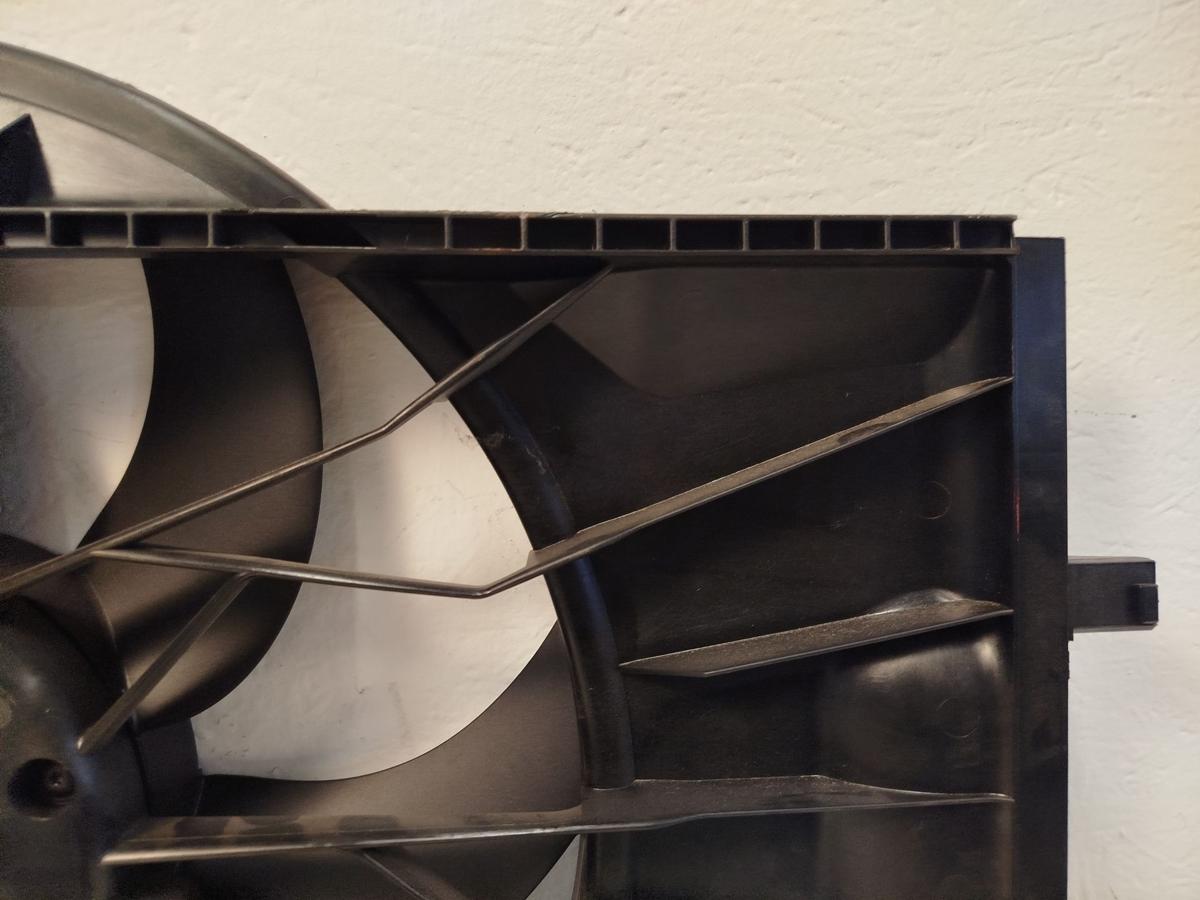 Mercedes C Coupe 203 K&uuml;hlerl&uuml;fter L&uuml;fter K&uuml;hlerzarge 220CDI 110KW OM 646.963