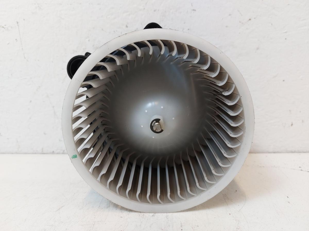 Hyundai i30 PD Mild Hybrid Gebl&auml;semotor Innenraumgebl&auml;se mit Vorwiderstand