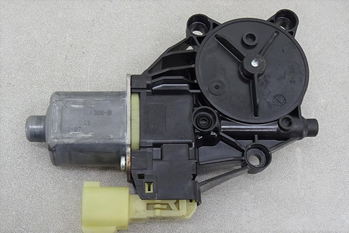 Ford Fiesta JA8 Fensterhebermotor links 8A6114A389B 0130822404 Bj2012 Motor Fensterheber