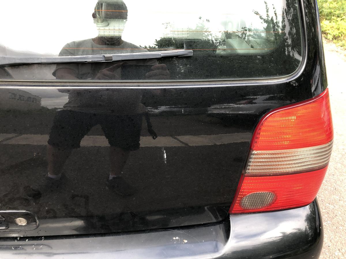 VW Lupo 6X Heckklappe mit Scheibe Heckdeckel Kofferklappe L041 Brillantschwarz