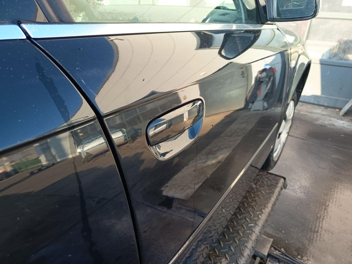 Audi A4 B7 Avant original T&uuml;r vorn rechts Beifahrer Z9Y Phantomschwarz Bj 2006