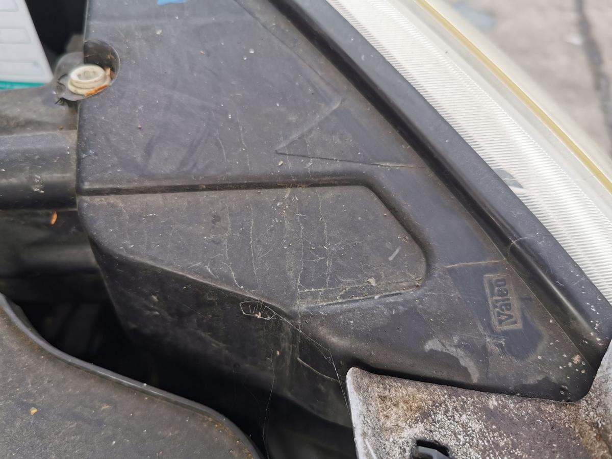 Peugeot 1007 K Scheinwerfer Hauptscheinwerfer Lampe vorn links Valeo Trübung