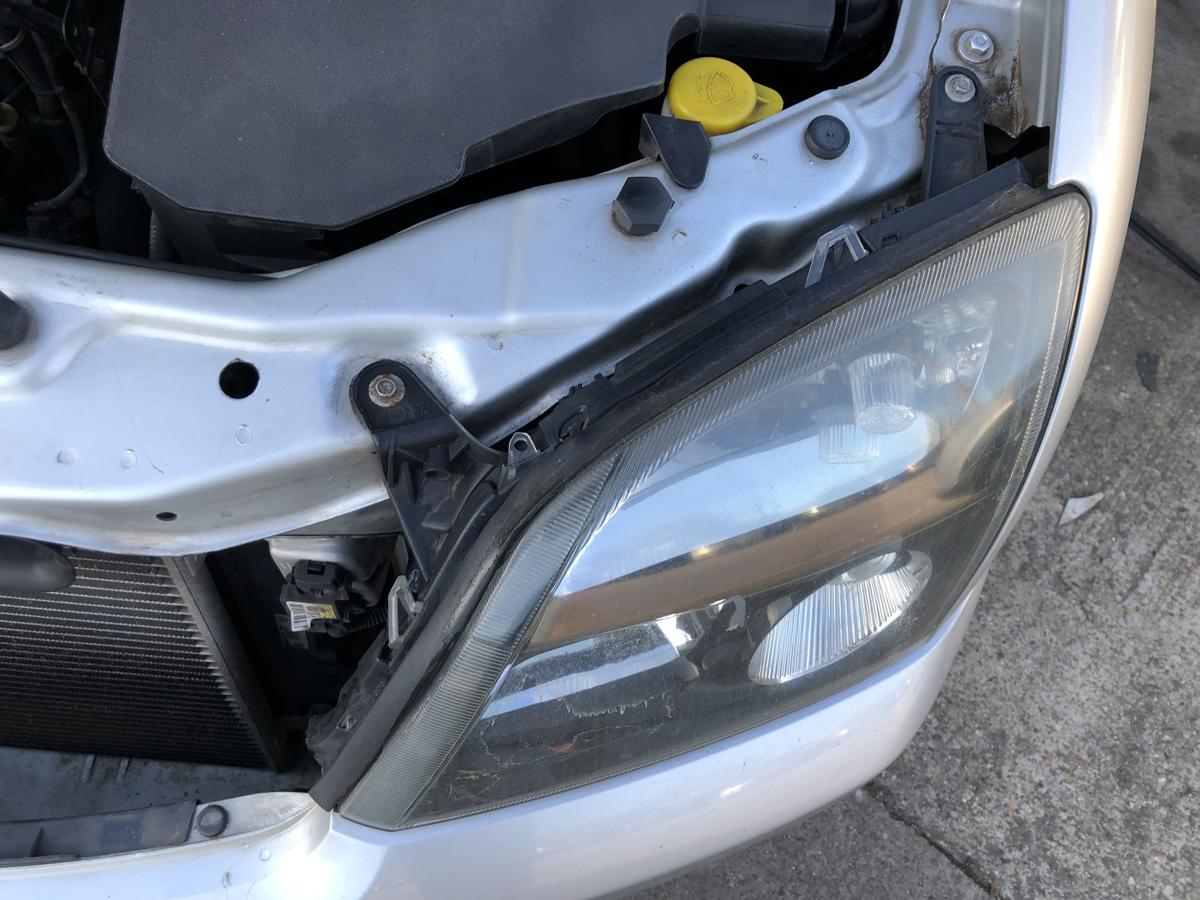 Opel Vectra C Caravan bis05 Scheinwerfer links Frontscheinwerfer Halogen TYC