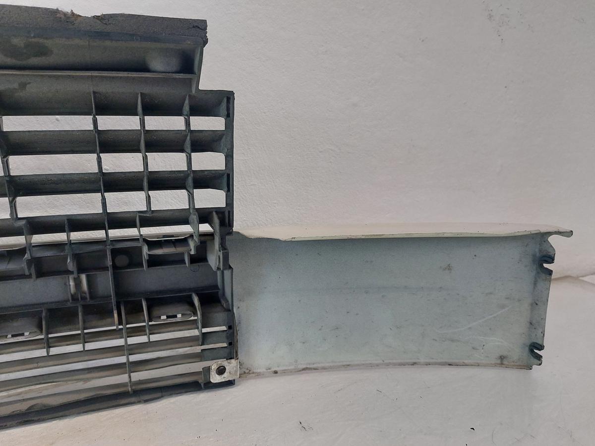 VW T4 Caravelle Grill Frontgrill Kühlergrill mit Leiste kurze Front weiss OEM