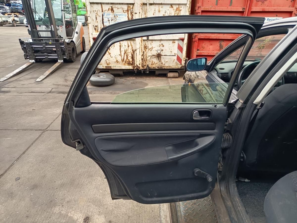 Audi A4 B5 Limo original T&uuml;r Roht&uuml;r hinten links LZ9U Vulkanschwarz Bj 1997