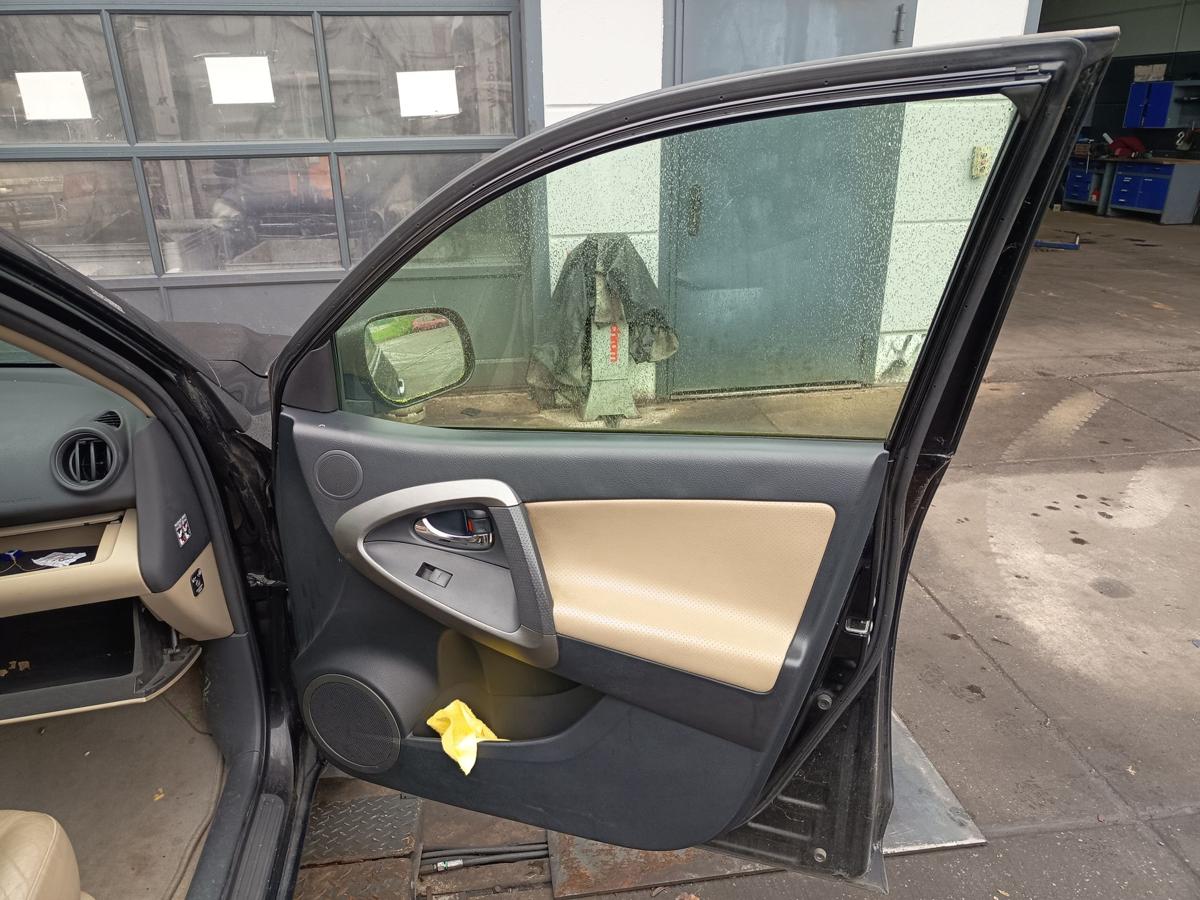 Toyota Rav4 original T&uuml;r vorne rechts 202 Black Uni Baujahr 2009
