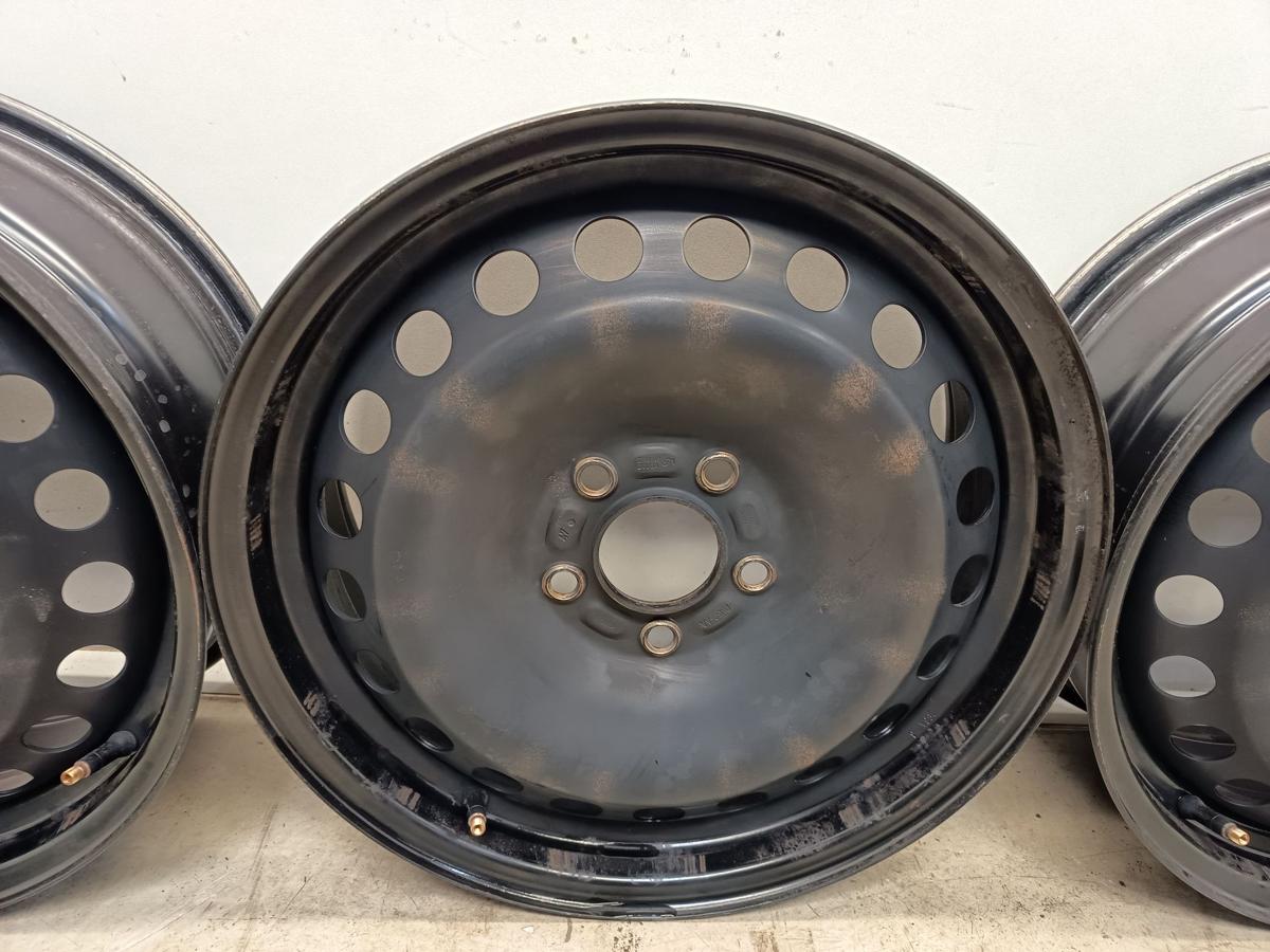Ford Focus III Turnier original Satz Stahlfelgen 6,5x16 ET50 Bj 2015