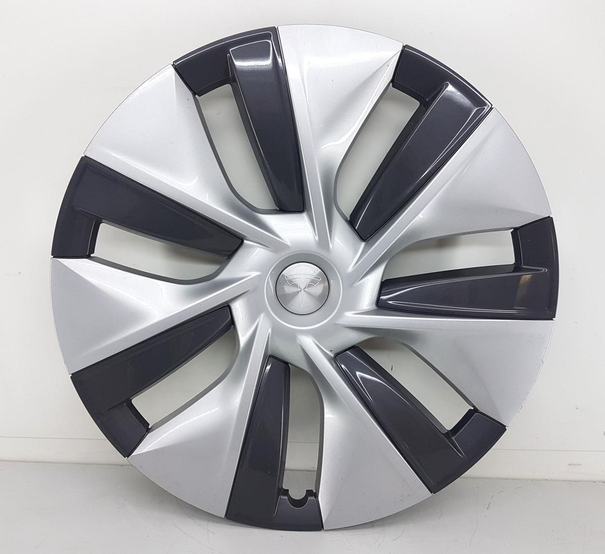 Tesla Model Y Satz Radkappen Radzierblenden 19 Zoll Bj2022 1044235-00-C
