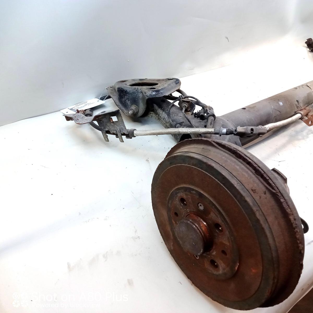 Opel Corsa E Hinterachse komplett trommelgebremst 9" 4-Loch Bj.2015