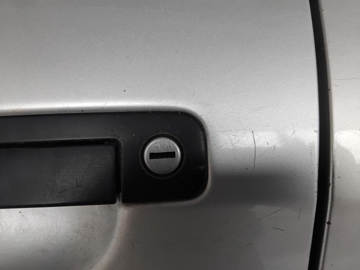 Audi 80 B4 T&uuml;r vorn links Fahrert&uuml;r LY7T Kristallsilbermetallic BJ1992